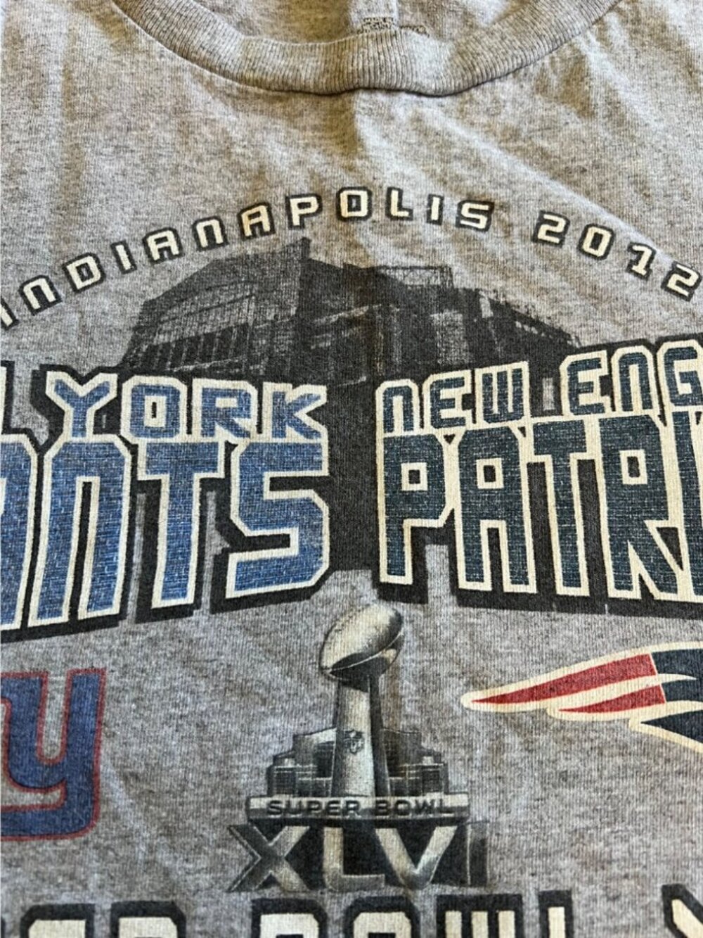 NFL Team Apparel Giants Patriots XLVI 2012 Super Bowl Short Sleeve T-Shirt XL - Picture 3 of 7
